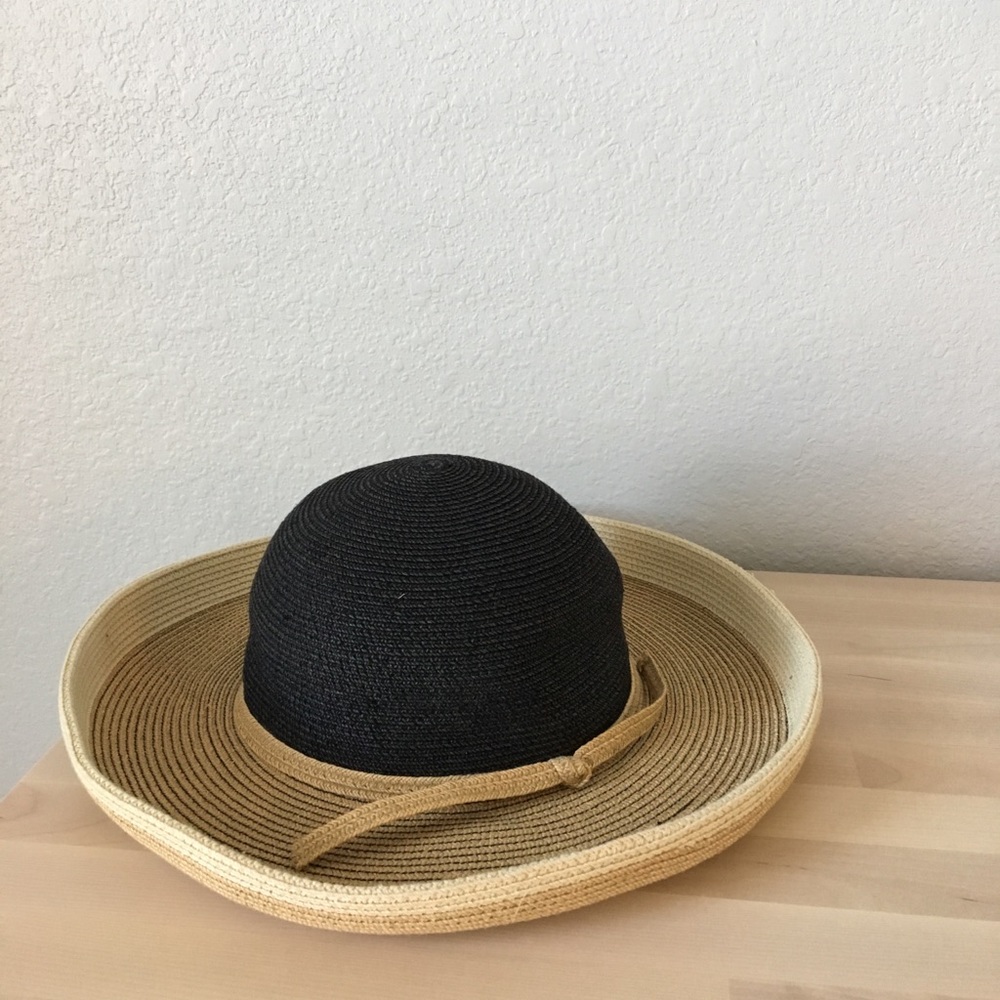Columbia Flimsy Black and Tan Sun Hat